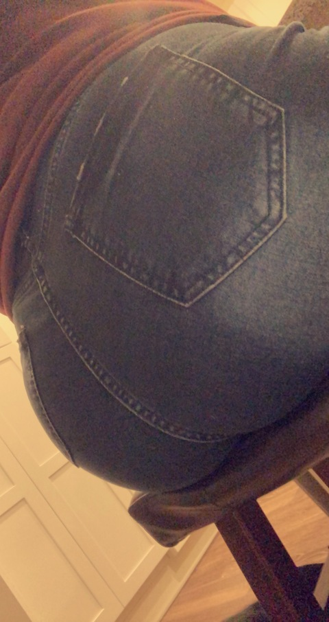 Header of bigbootyhoe99