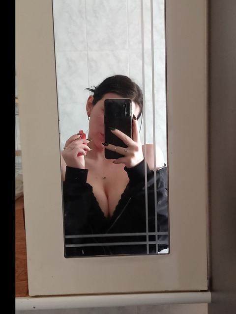 Header of diablaredhotbody