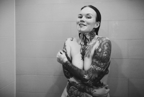 Header of emili4mari4