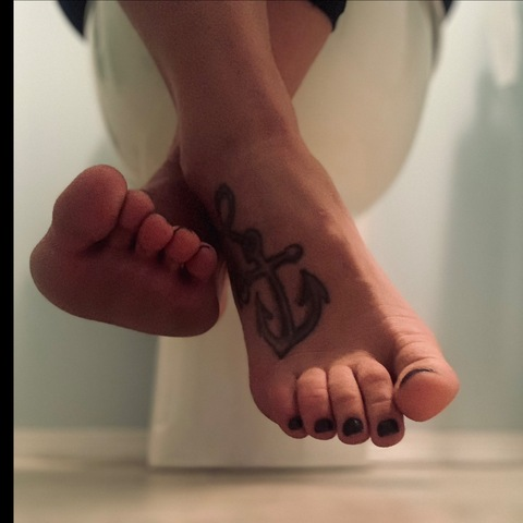 Header of jaceyjayfeet