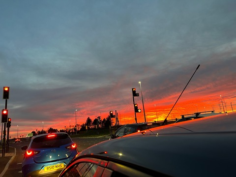 Header of louisenalaxox