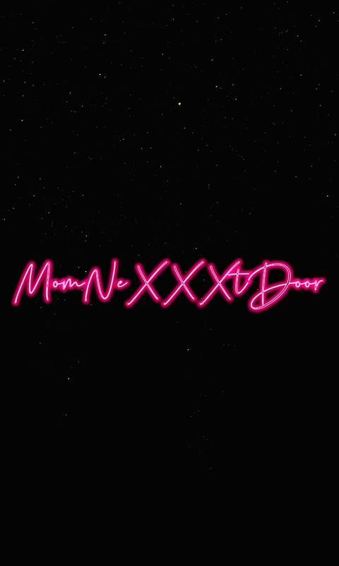 Header of momnexxxtdoorvip