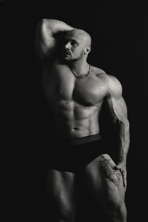 Header of musclegod