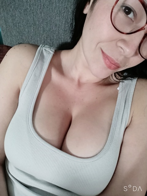 Header of onlygirlstop