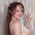 SophieAdulting @sophieadulting Leak OnlyFans 

 profile picture