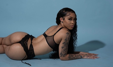 Header of theyluvnilla