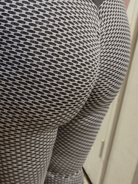 Header of thickbitch32