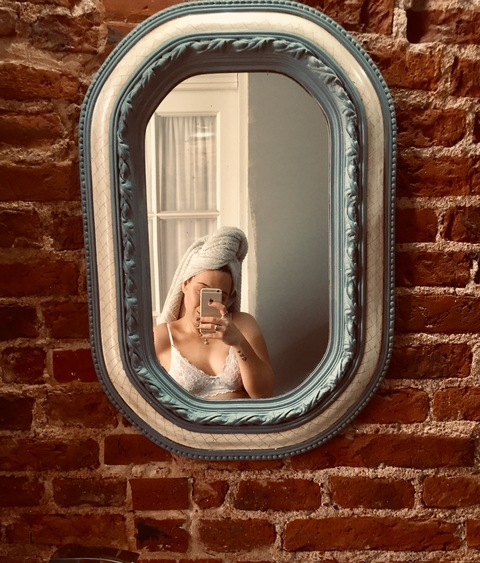 Header of xxxbarbiee